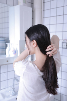 女人私密深处精油按摩